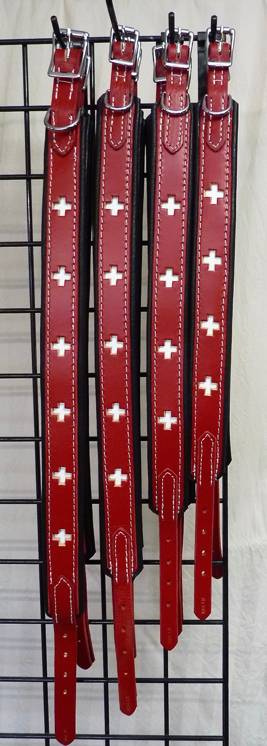 Swiss Cross Collar